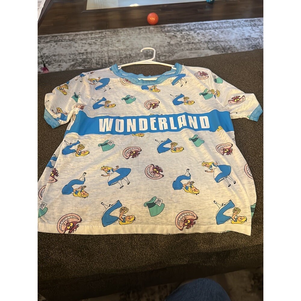 Disney Girls Alice burnout Shirt XL